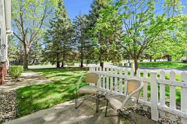 2611 Concord Way, Mendota Heights, MN 55120