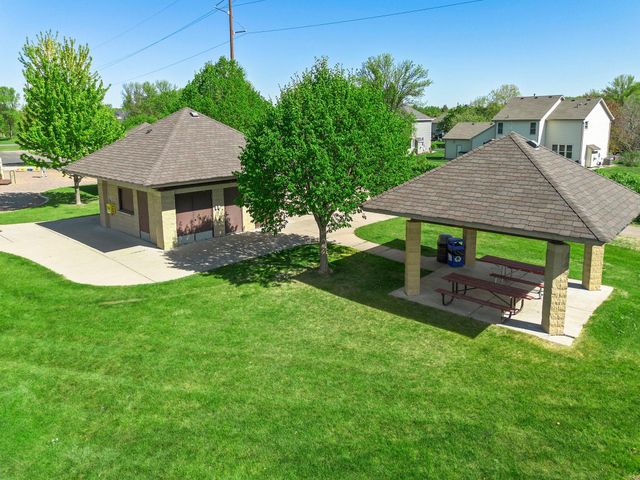 2611 Concord Way, Mendota Heights, MN 55120