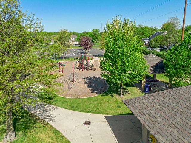 2611 Concord Way, Mendota Heights, MN 55120