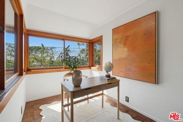 289 S Barrington Avenue A309, Los Angeles, CA 90049