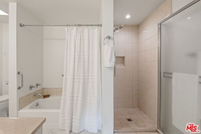 289 S Barrington Avenue A309, Los Angeles, CA 90049