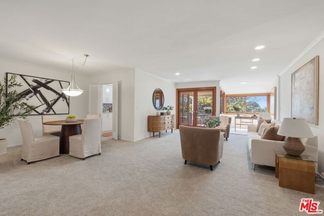 289 S Barrington Avenue A309, Los Angeles, CA 90049