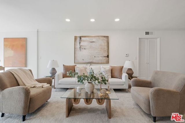 289 S Barrington Avenue A309, Los Angeles, CA 90049