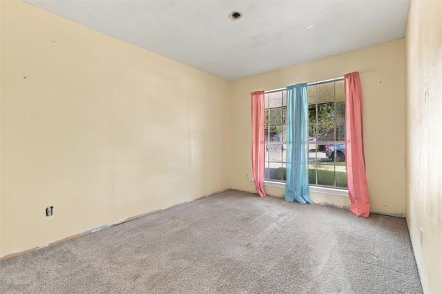 1906 Kings Lane, Alvin, TX 77511
