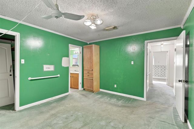 1906 Kings Lane, Alvin, TX 77511