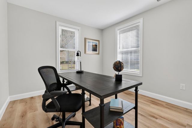 19 Woodmans Lane, Peterborough, NH 03458