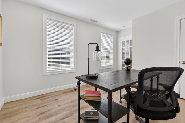 19 Woodmans Lane, Peterborough, NH 03458