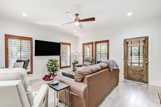 153 Dagger Drive, Brookeland, TX 75931