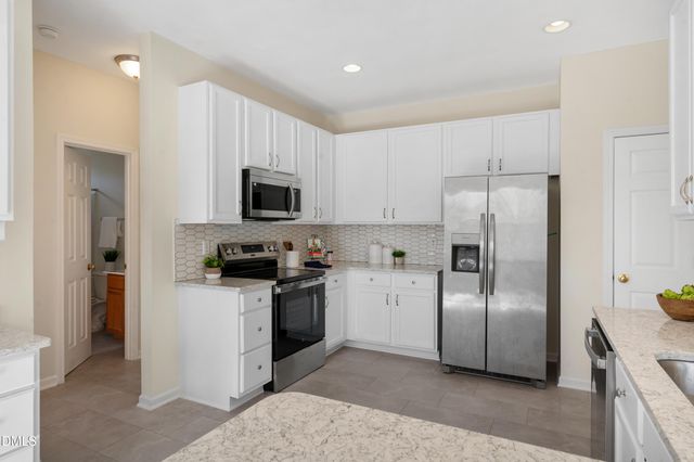 2114 Baycourt Trail, Hillsborough, NC 27278