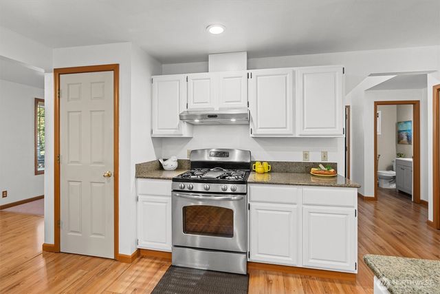 5750 Troon Avenue SW, Port Orchard, WA 98367