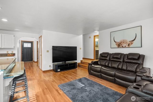 5750 Troon Avenue SW, Port Orchard, WA 98367