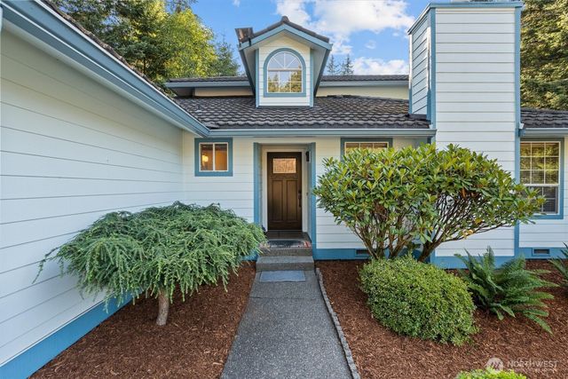 5750 Troon Avenue SW, Port Orchard, WA 98367