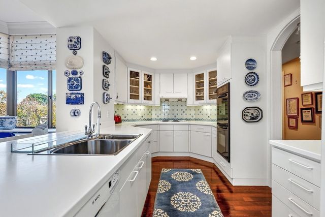 99 Florence St 10-5B, Newton, MA 02467