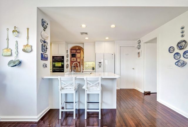 99 Florence St 10-5B, Newton, MA 02467