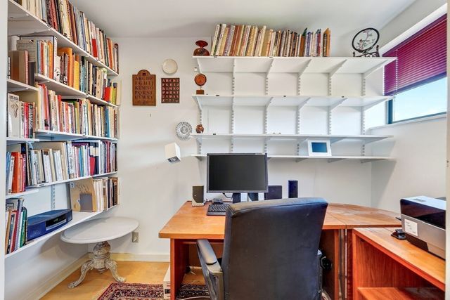99 Florence St 10-5B, Newton, MA 02467