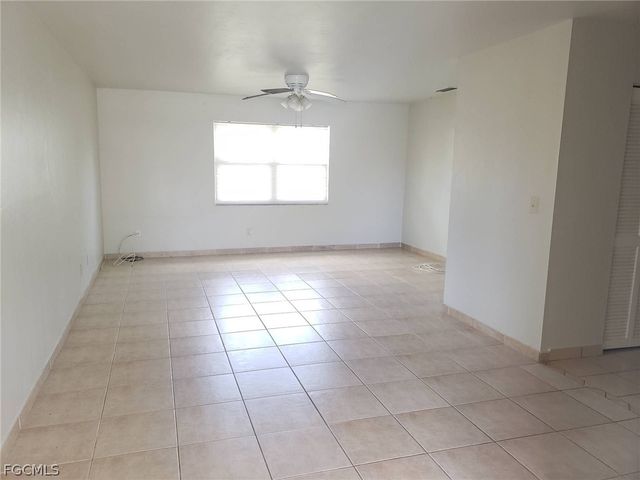 621 SE 13th PL B, Cape Coral, FL 33990