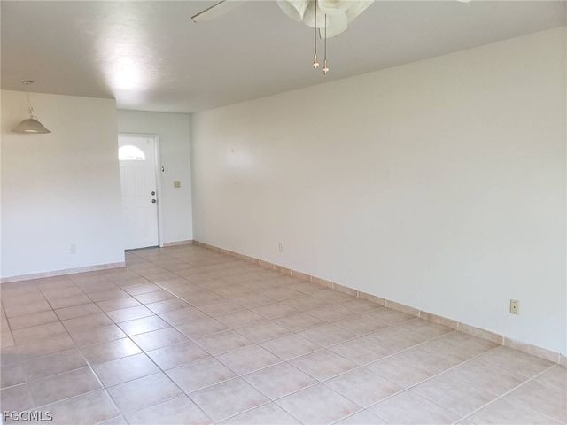 621 SE 13th PL B, Cape Coral, FL 33990