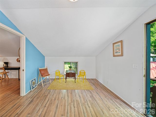 137 Mountain Farm Road, Burnsville, NC 28714