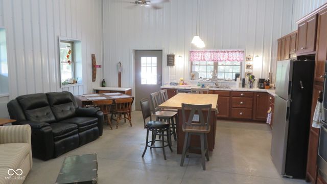 6070 S 1000 E, Brazil, IN 47834