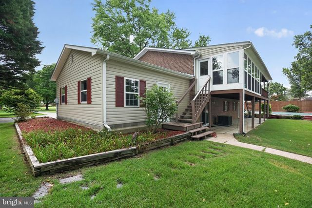 3925 SHAMROCK CT, Port Republic, MD 20676