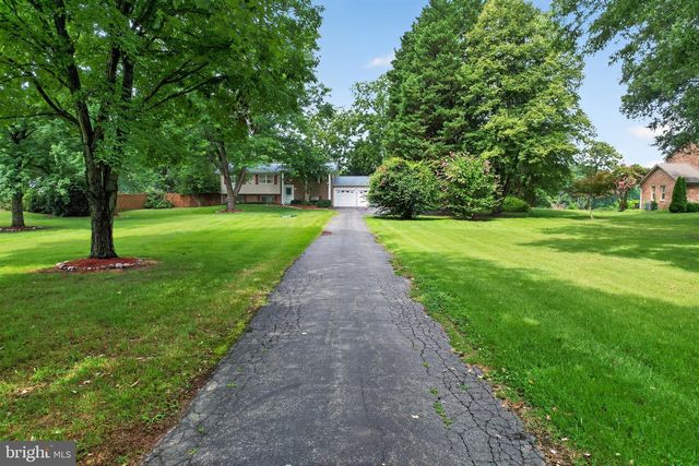 3925 SHAMROCK CT, Port Republic, MD 20676