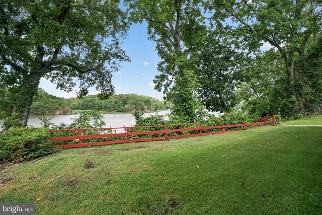 3925 SHAMROCK CT, Port Republic, MD 20676
