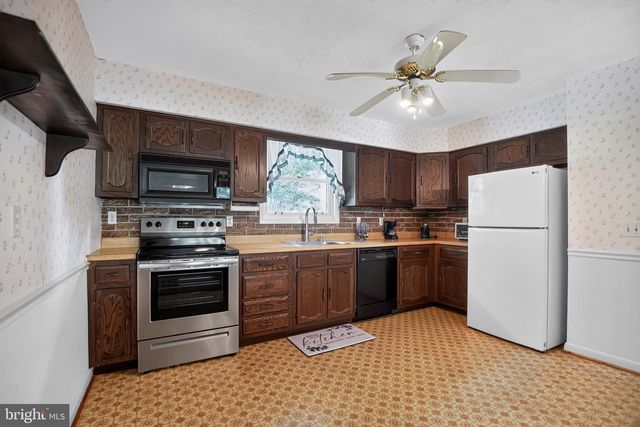 3925 SHAMROCK CT, Port Republic, MD 20676