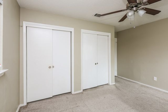 221 Highridge Drive, Desoto, TX 75115