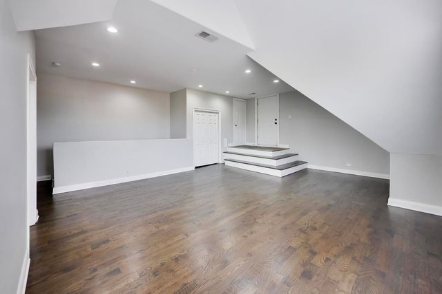3330 S Indiana Avenue 2N, Chicago, IL 60616
