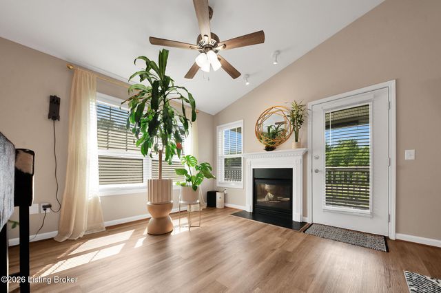 6520 Brook Bend Way 203, Louisville, KY 40229