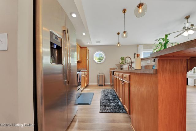 6520 Brook Bend Way 203, Louisville, KY 40229