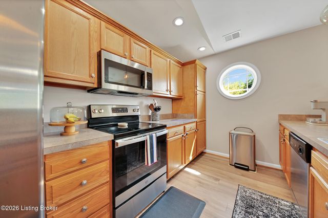 6520 Brook Bend Way 203, Louisville, KY 40229