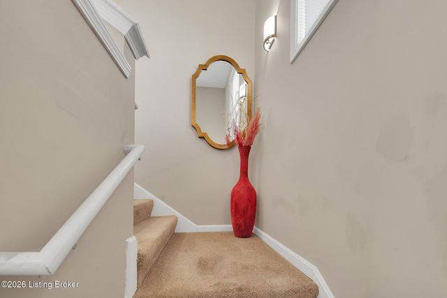 6520 Brook Bend Way 203, Louisville, KY 40229