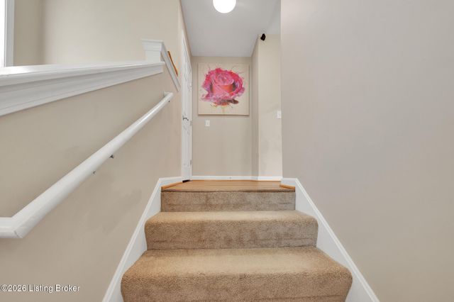 6520 Brook Bend Way 203, Louisville, KY 40229