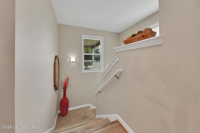 6520 Brook Bend Way 203, Louisville, KY 40229