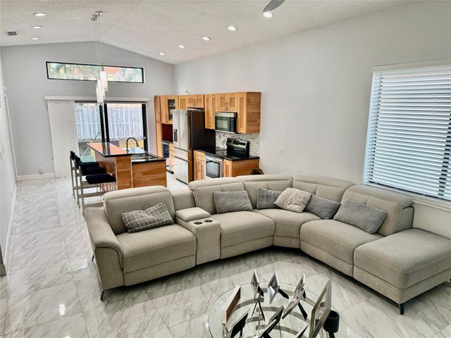 17673 SW 19th St, Miramar, FL 33029