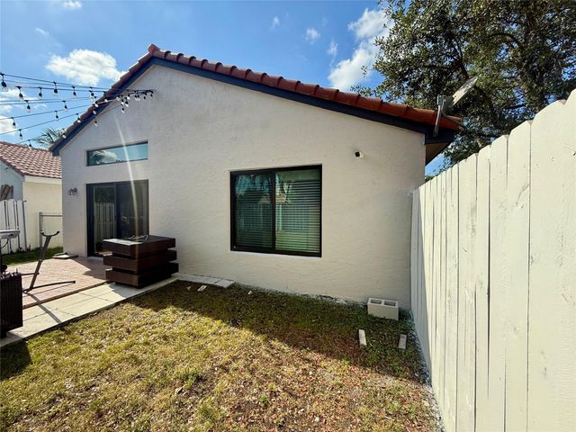 17673 SW 19th St, Miramar, FL 33029