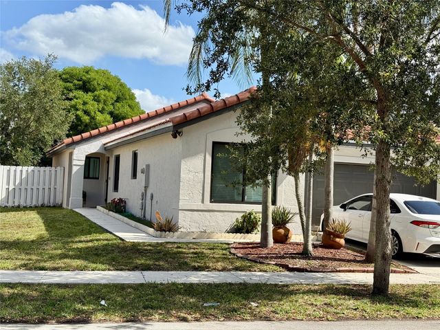 17673 SW 19th St, Miramar, FL 33029
