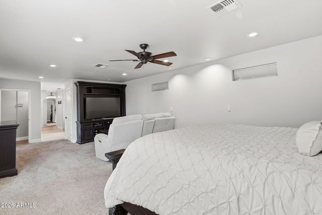 2560 N Lindsay Road 40, Mesa, AZ 85213