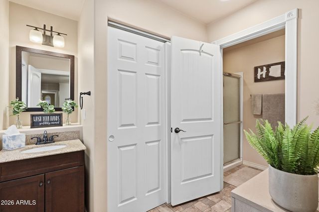 2560 N Lindsay Road 40, Mesa, AZ 85213