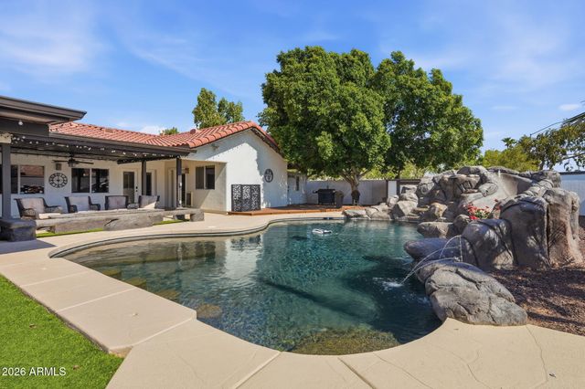 2560 N Lindsay Road 40, Mesa, AZ 85213