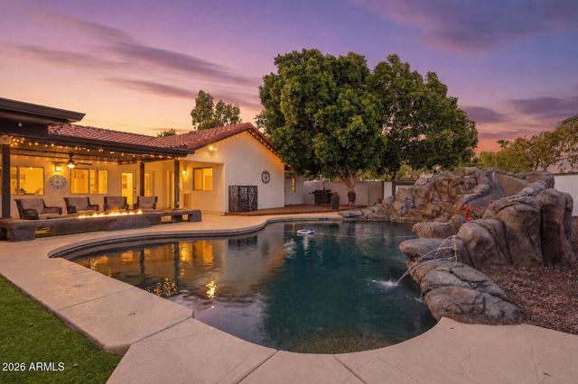 2560 N Lindsay Road 40, Mesa, AZ 85213
