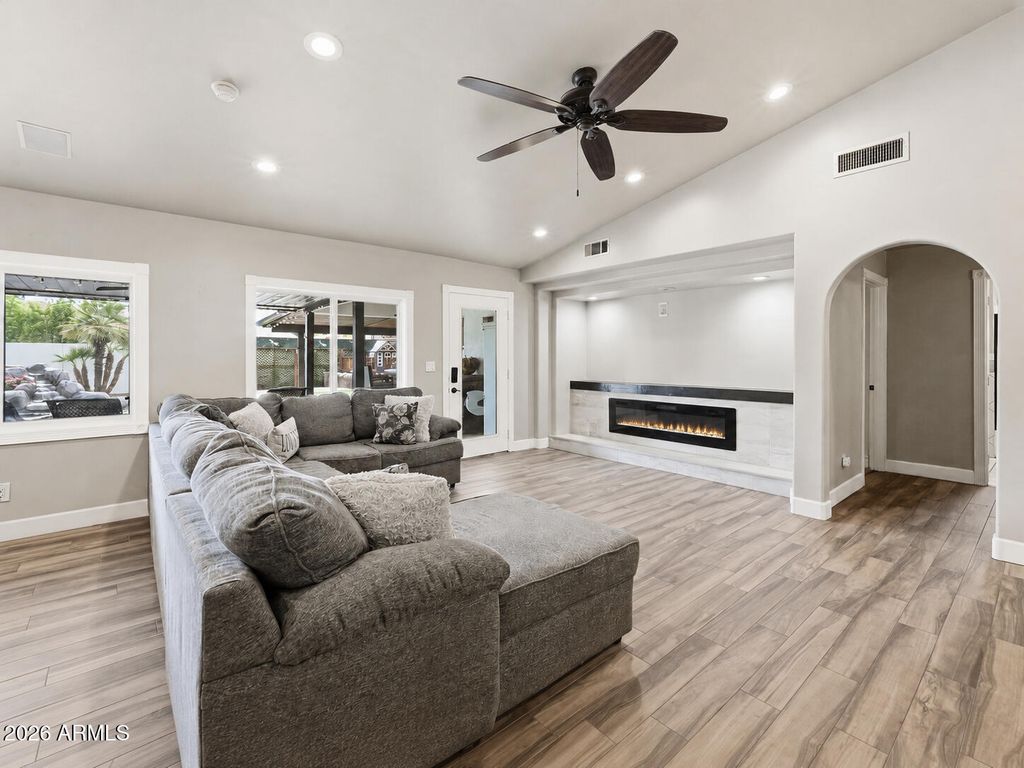 2560 N Lindsay Road 40, Mesa, AZ 85213 — photo 3