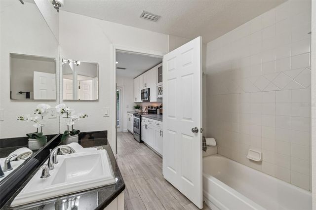 4418 W NORTH B STREET, Tampa, FL 33609