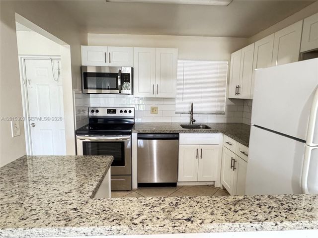 6900 Nova Dr 204-2, Davie, FL 33317
