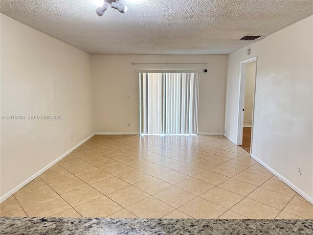 6900 Nova Dr 204-2, Davie, FL 33317