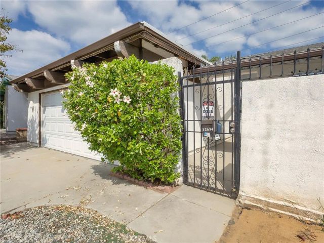 12634 Amboy Avenue, Sylmar, CA 91342