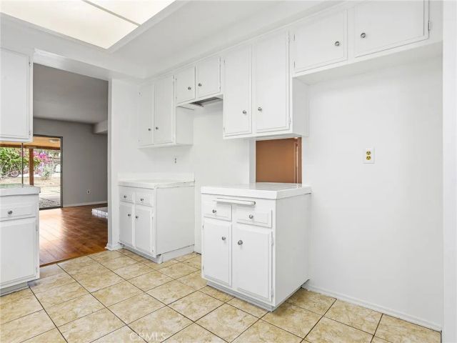 12634 Amboy Avenue, Sylmar, CA 91342