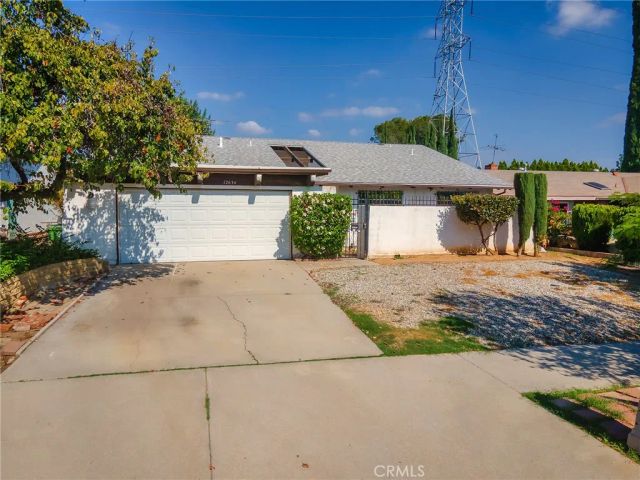 12634 Amboy Avenue, Sylmar, CA 91342