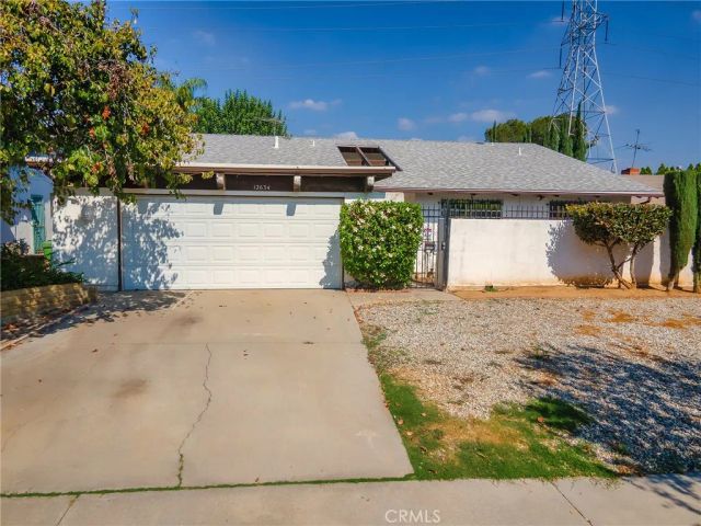 12634 Amboy Avenue, Sylmar, CA 91342